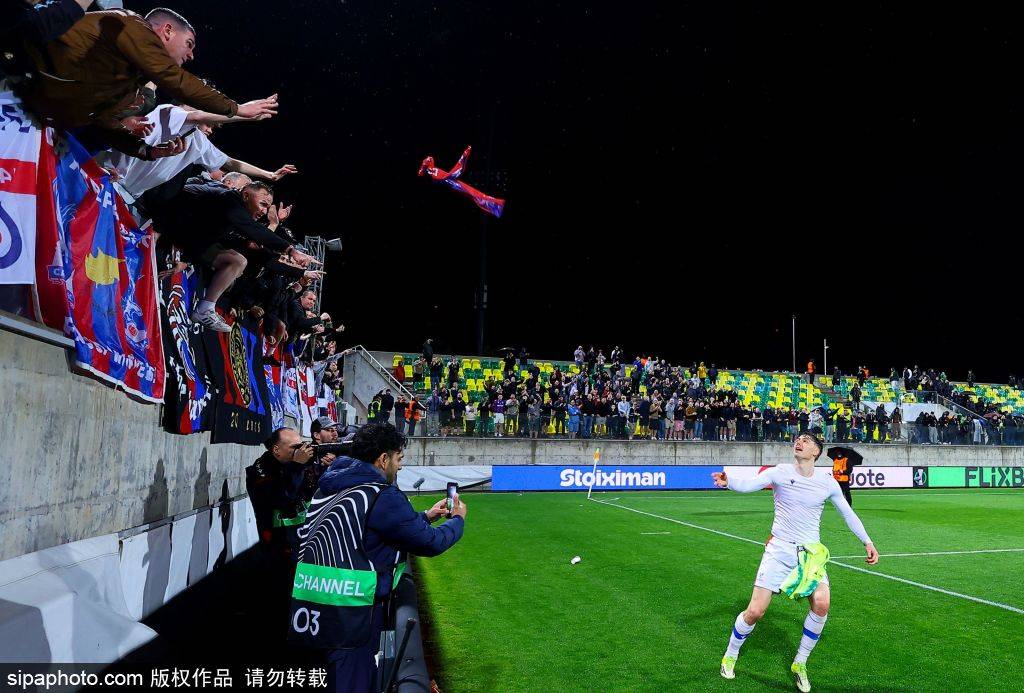 欧协联1/8决赛次回合：水晶宫加时2-1九人AEK拉纳卡进欧协联8强 萨尔双响